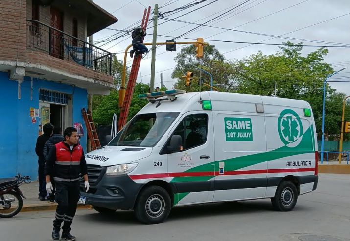 Un trabajador murió electrocutado 