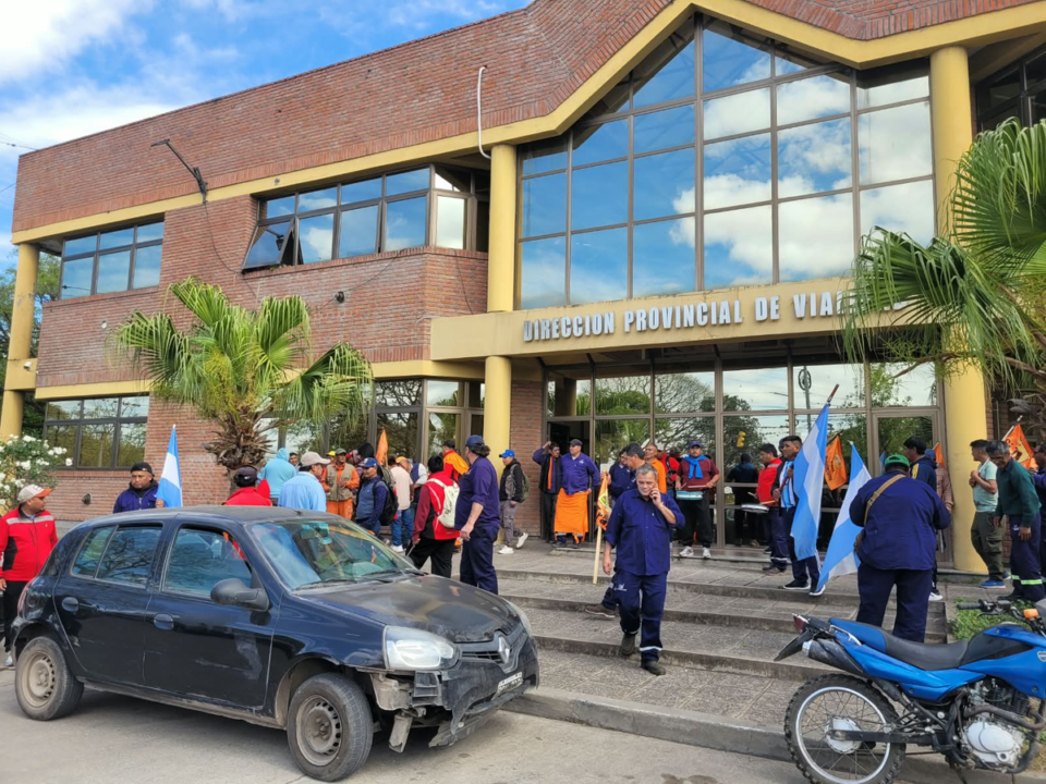 Trabajadores de Vialidad provincial denuncian desmantelamiento