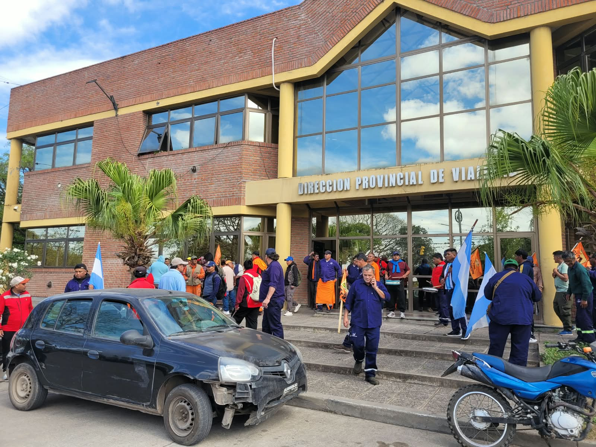 Trabajadores de Vialidad provincial denuncian desmantelamiento