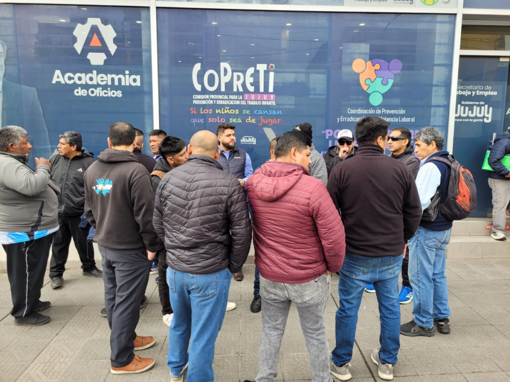 Choferes marcharon a la Secretaría de Trabajo 