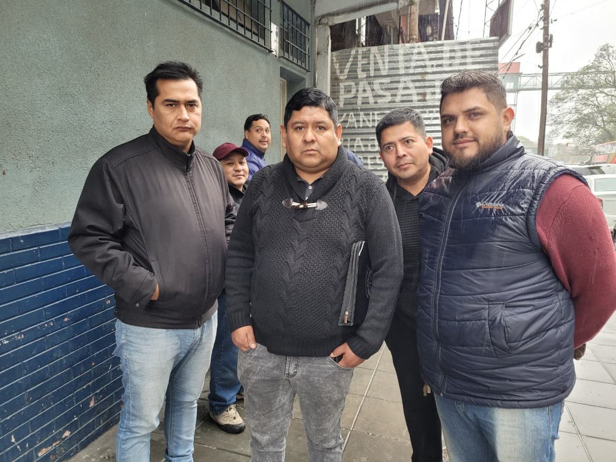 Choferes reclaman cobrar la escala nacional 